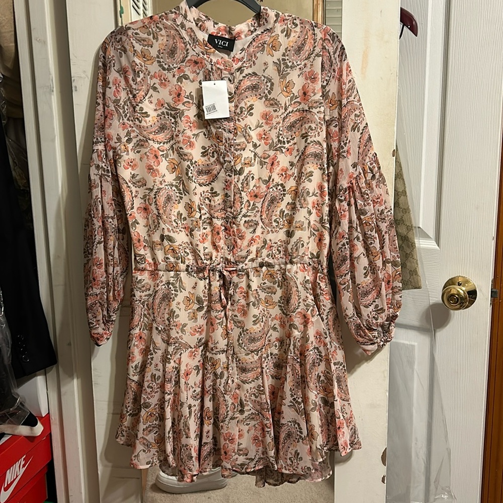 NWT Vici dress